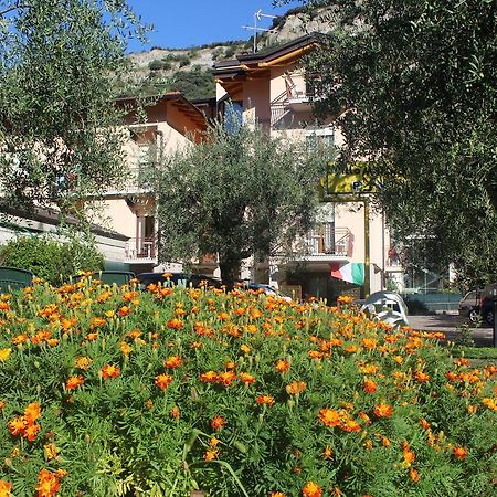 Villa Marina Torbole Sul Garda Exterior foto